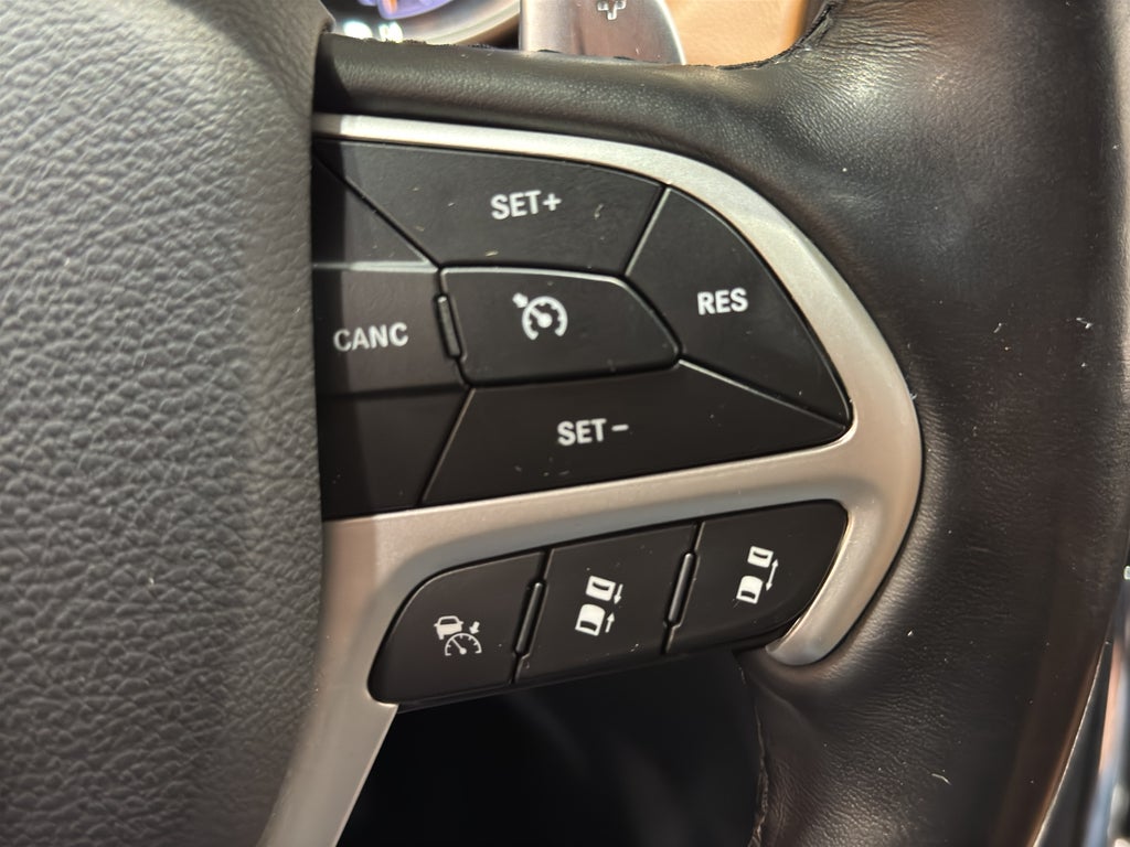 2020 Jeep Grand Cherokee Summit