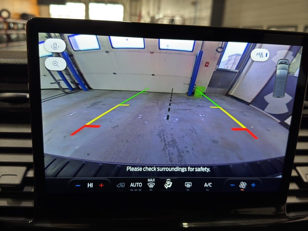 2024 Ford Transit Passenger Wagon XL