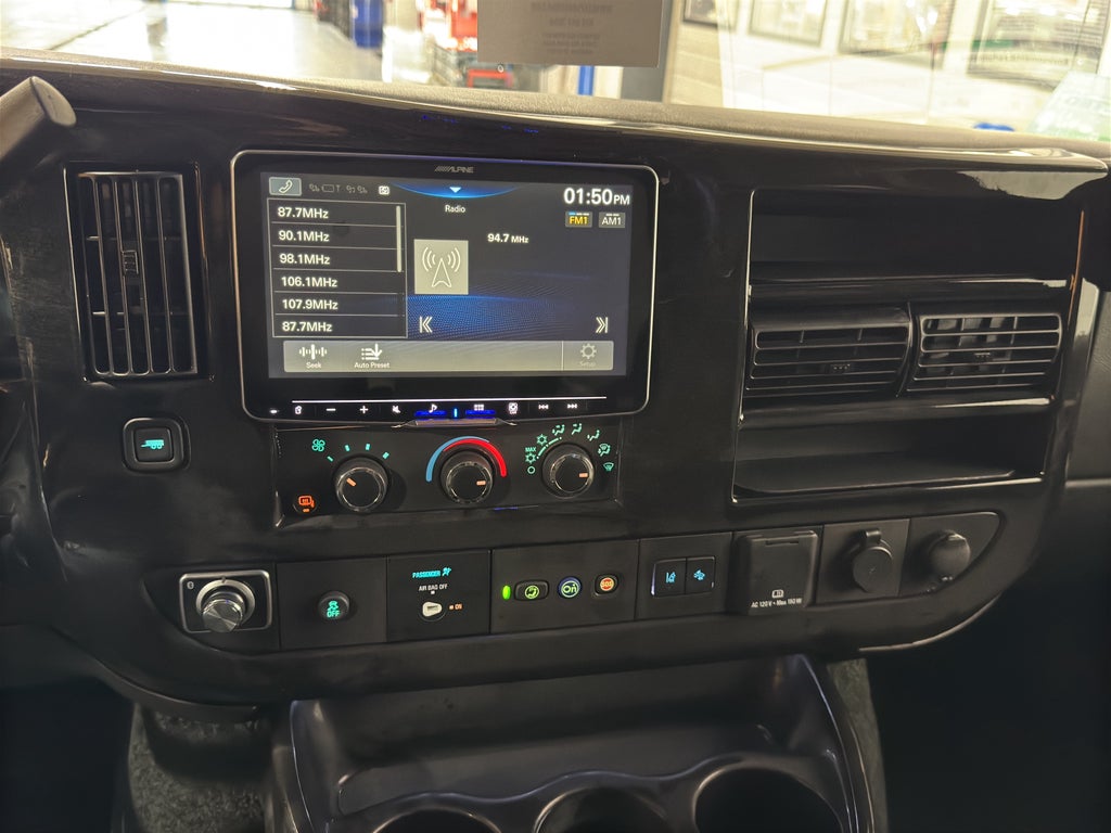 2025 Chevrolet Express Cargo 2500 WT