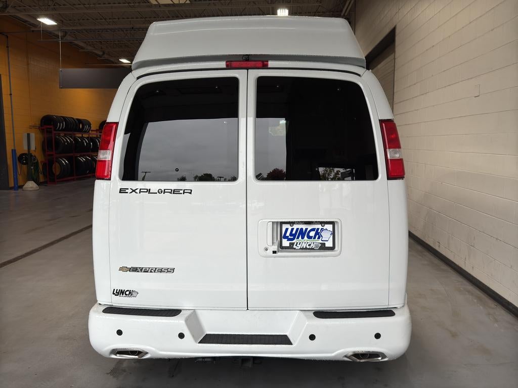 2025 Chevrolet Express Cargo 2500 WT
