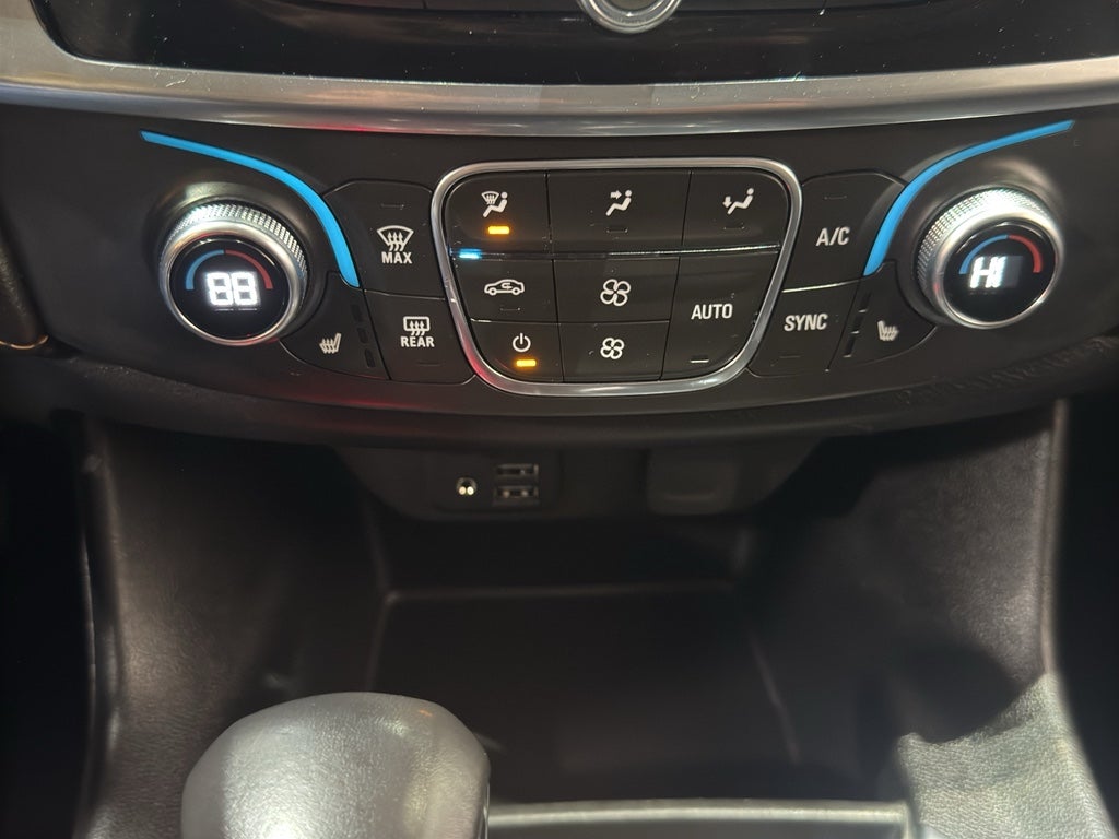 2021 Chevrolet Traverse RS