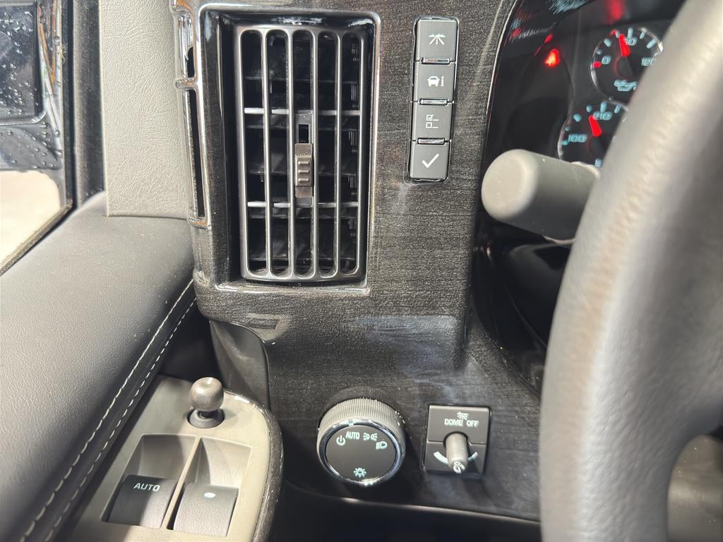 2025 GMC Savana Cargo 2500 Work Van