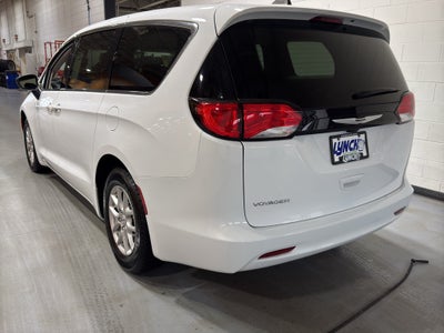 2024 Chrysler Voyager LX