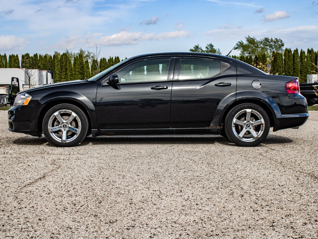 2011 Dodge Avenger Lux