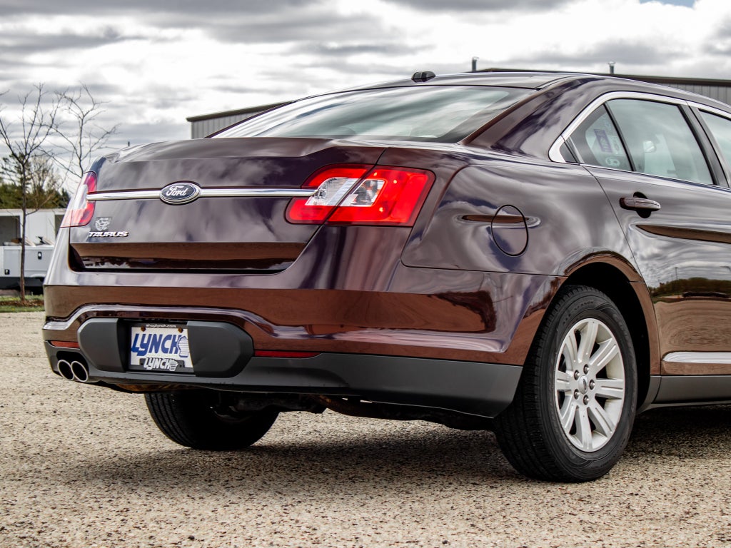 2010 Ford Taurus SE