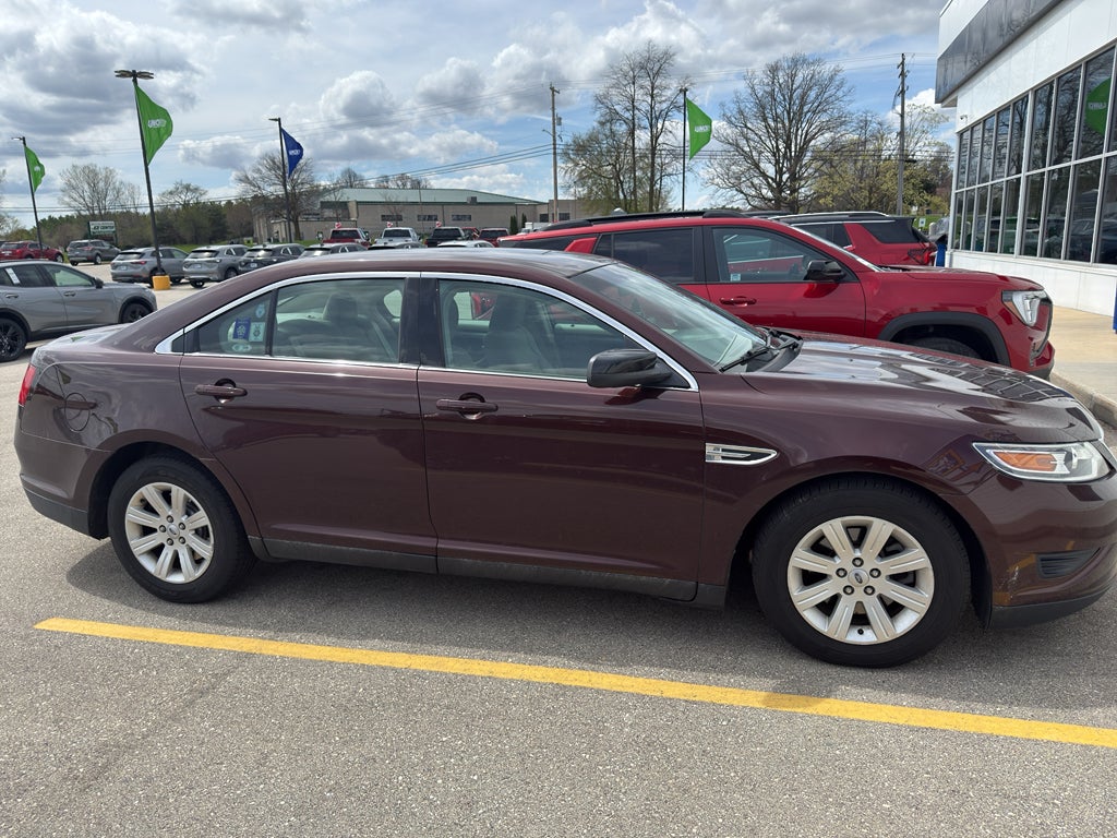 2010 Ford Taurus SE