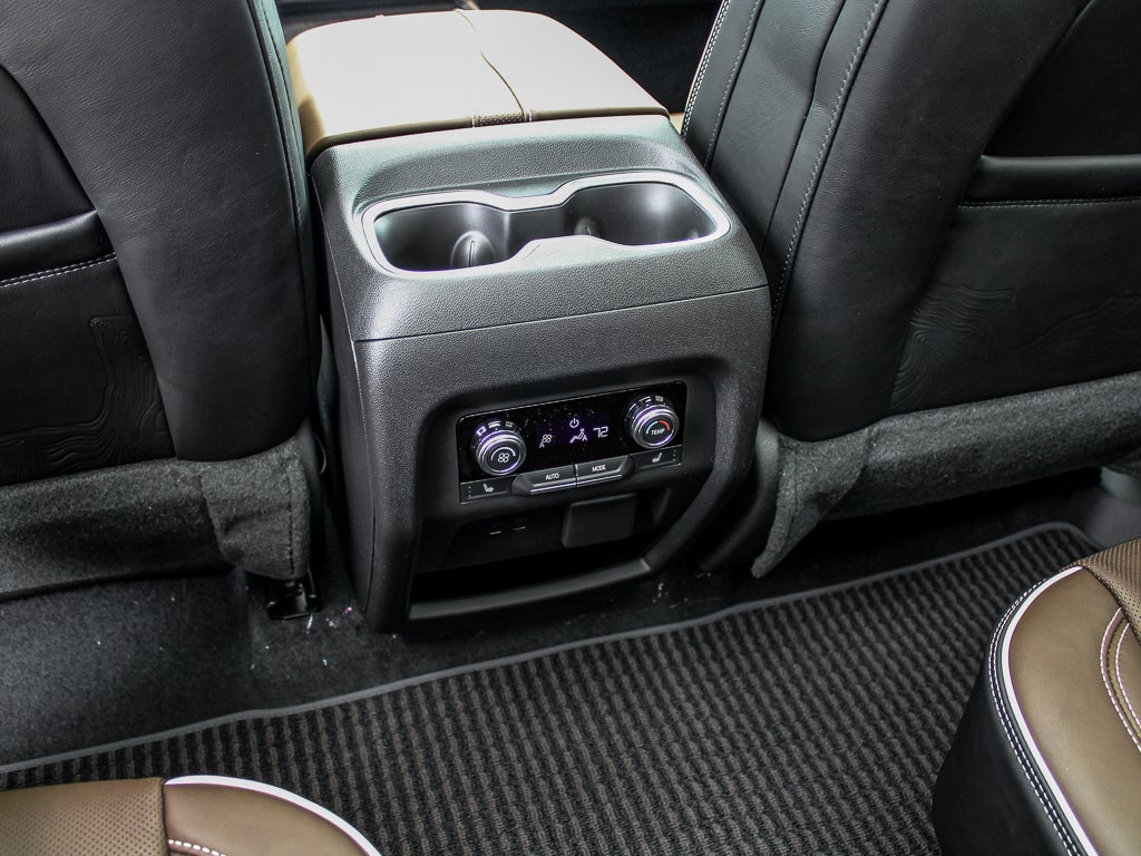 2027 GMC Acadia Denali Ultimate