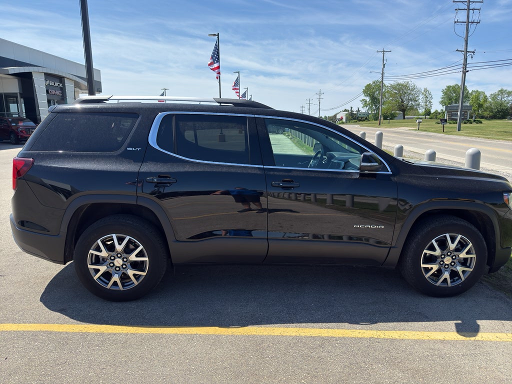 2023 GMC Acadia SLT