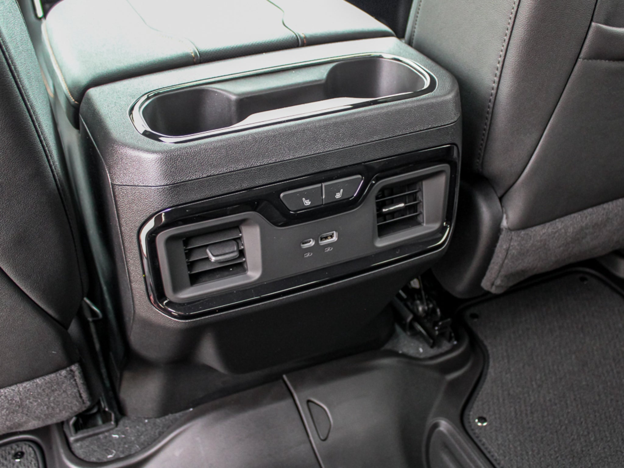2026 GMC Sierra 2500HD AT4 - Photo 27