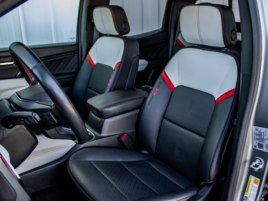 2023 GMC Canyon AT4X