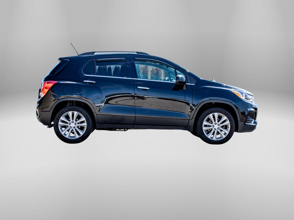 Used 2017 Chevrolet Trax Premier with VIN 3GNCJRSB3HL279513 for sale in West Bend, WI