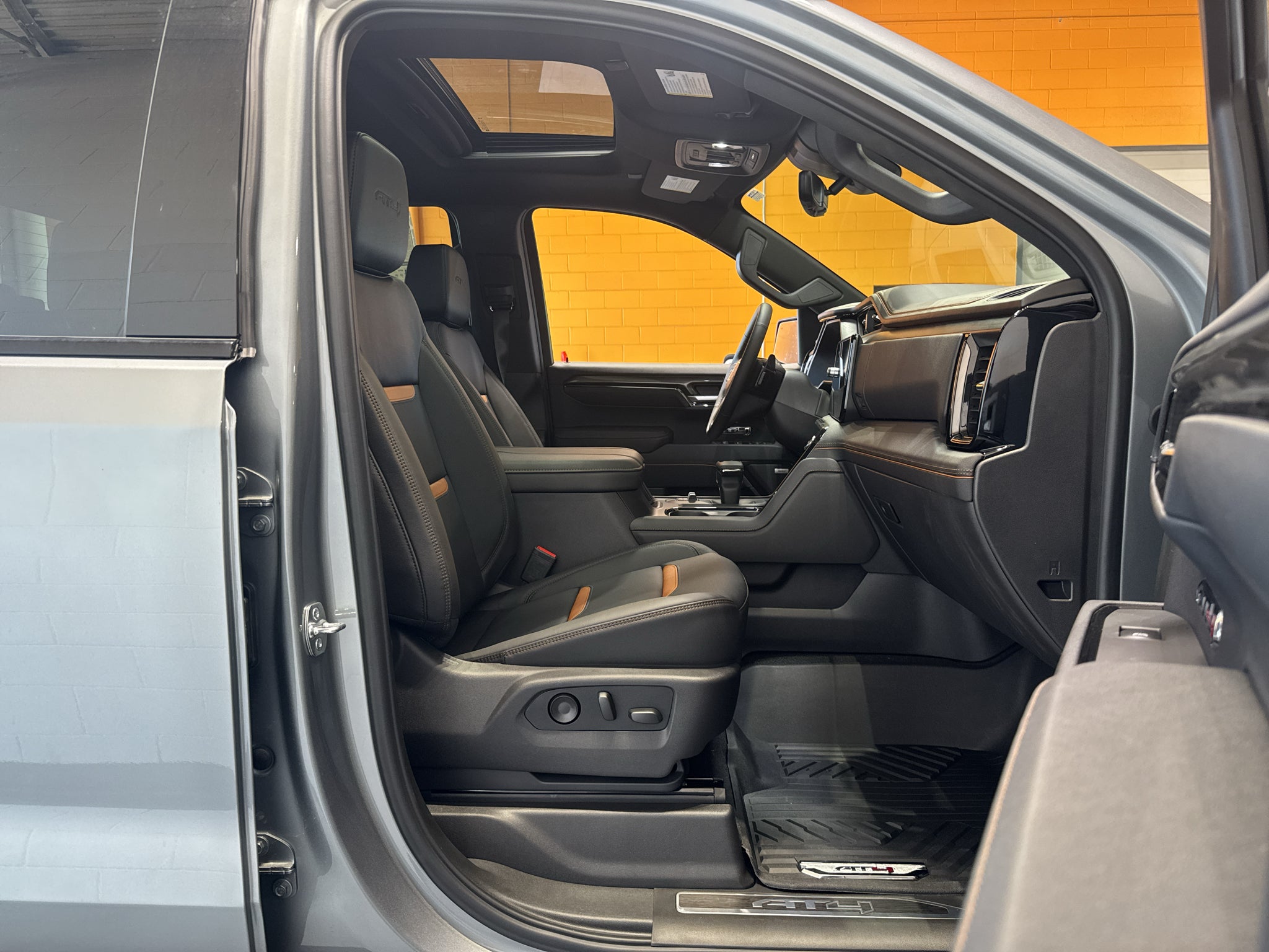 2026 GMC Sierra 1500 AT4 - Photo 21
