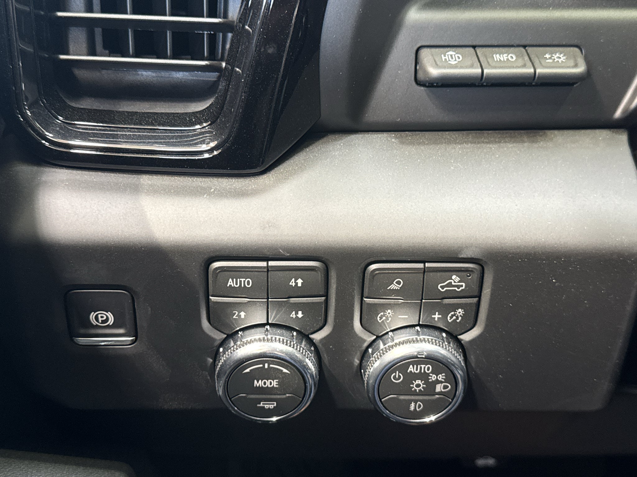 2026 GMC Sierra 1500 AT4 - Photo 38