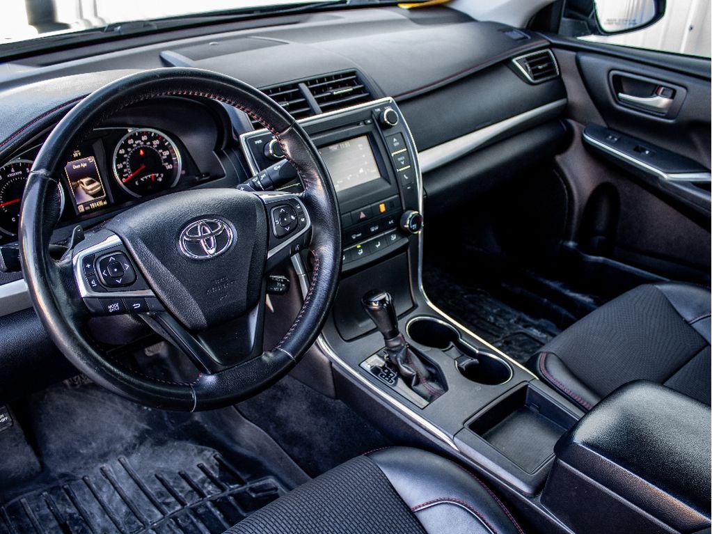2016 Toyota Camry SE