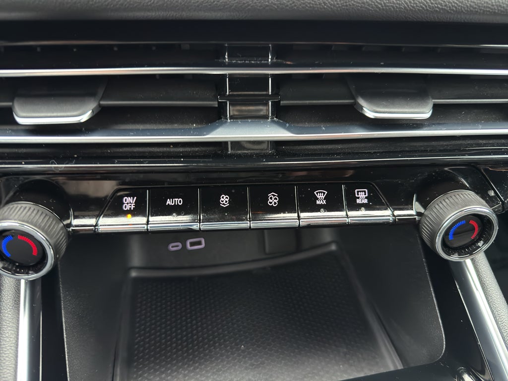 2024 Chevrolet Traverse LS