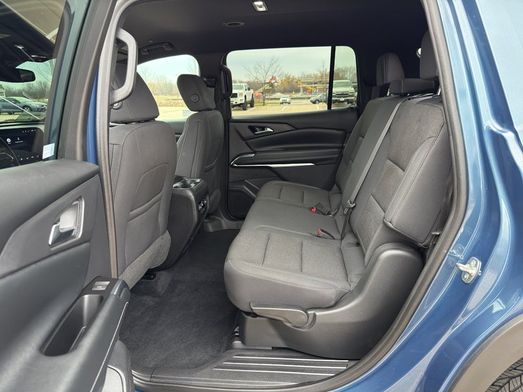 2024 Chevrolet Traverse LS