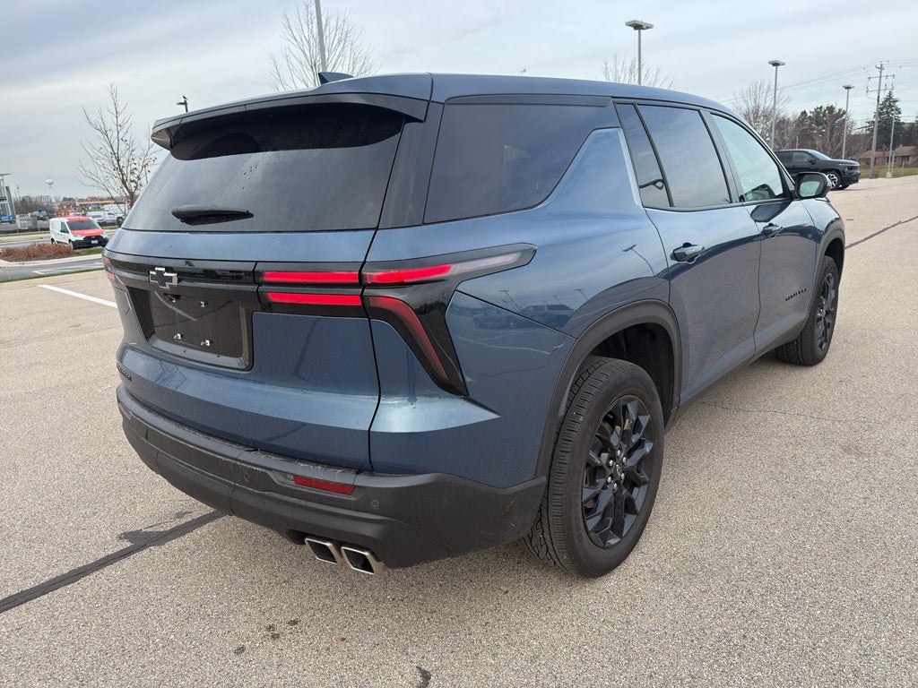 2024 Chevrolet Traverse LS