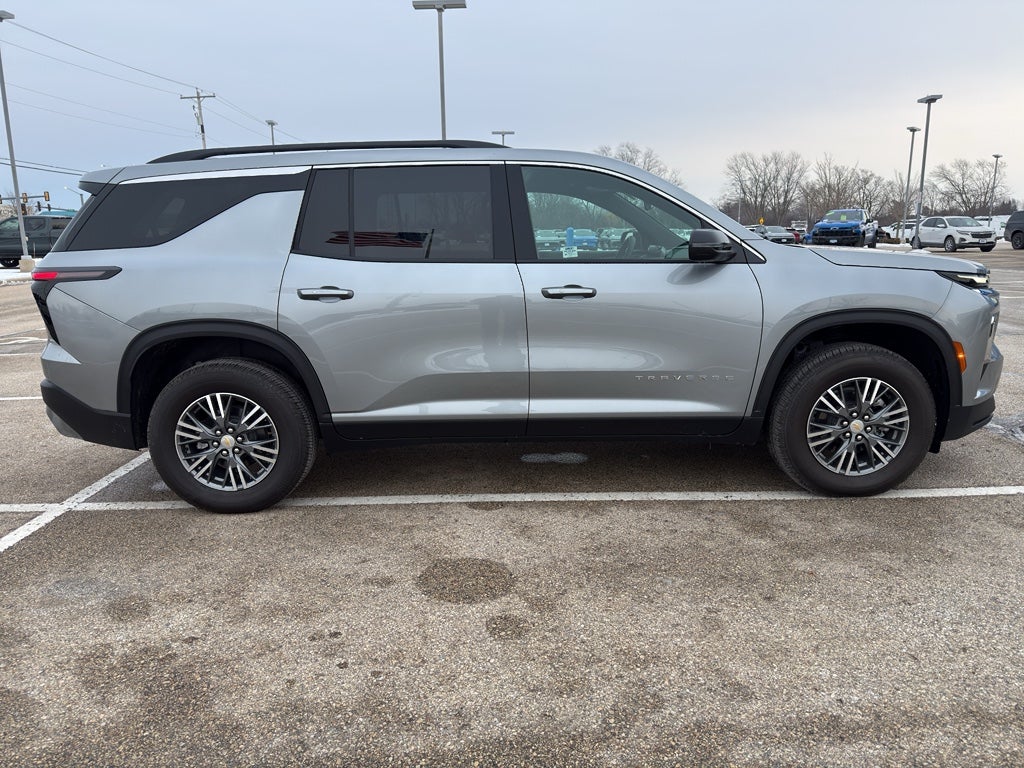 2025 Chevrolet Traverse LT