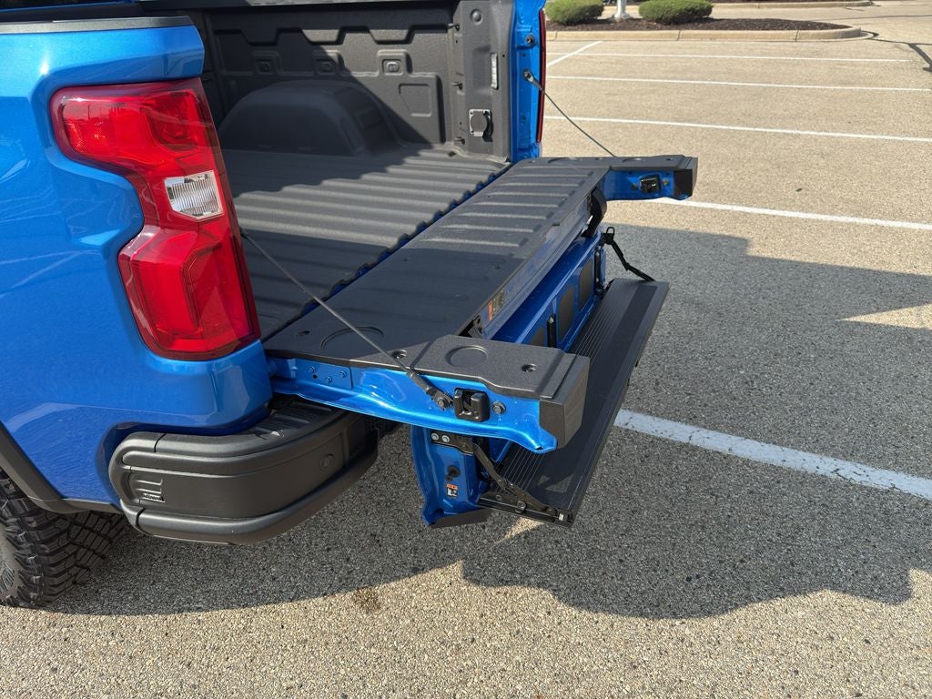 2025 Chevrolet Silverado 1500 ZR2