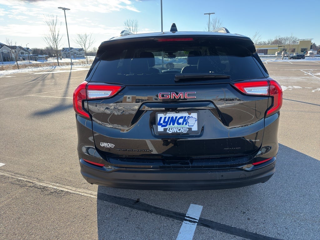 2023 GMC Terrain SLT