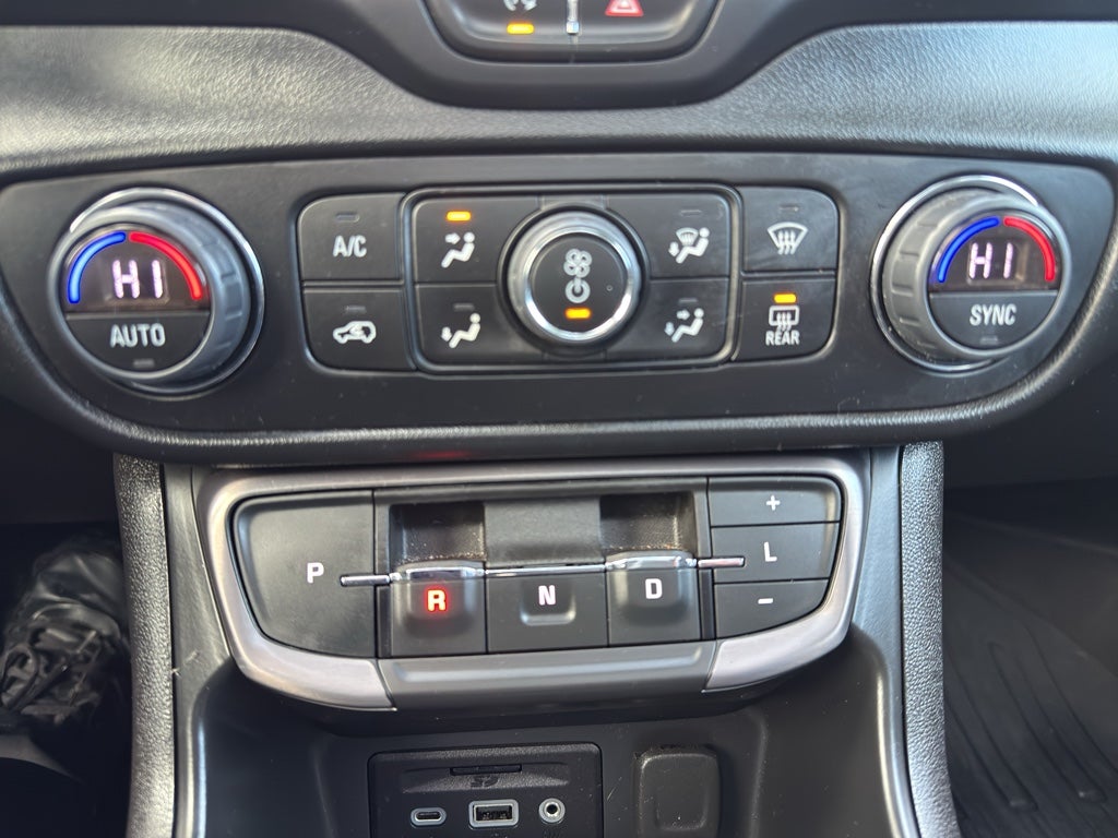 2023 GMC Terrain AT4