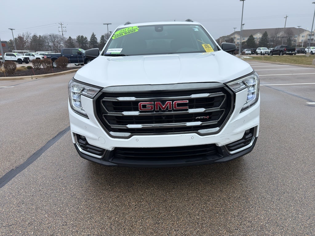 2023 GMC Terrain AT4