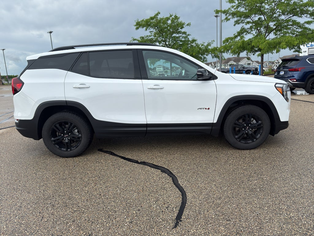 2023 GMC Terrain AT4