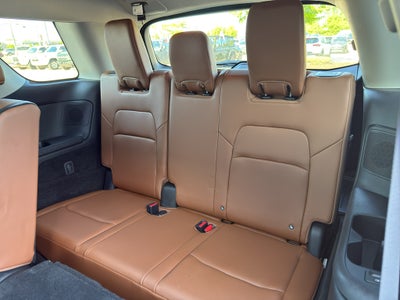2023 Nissan Pathfinder Platinum