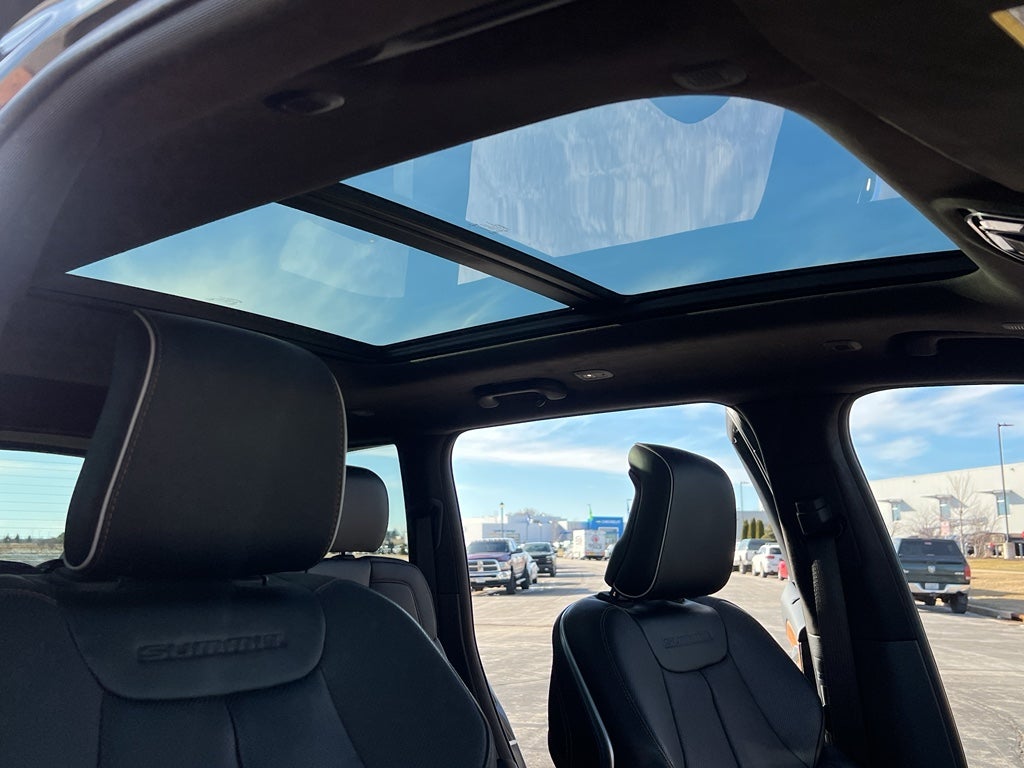 2022 Jeep Grand Cherokee Summit Reserve