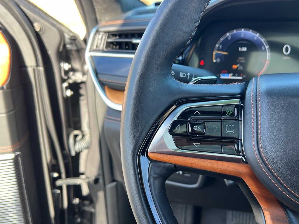 2022 Jeep Grand Cherokee Summit Reserve