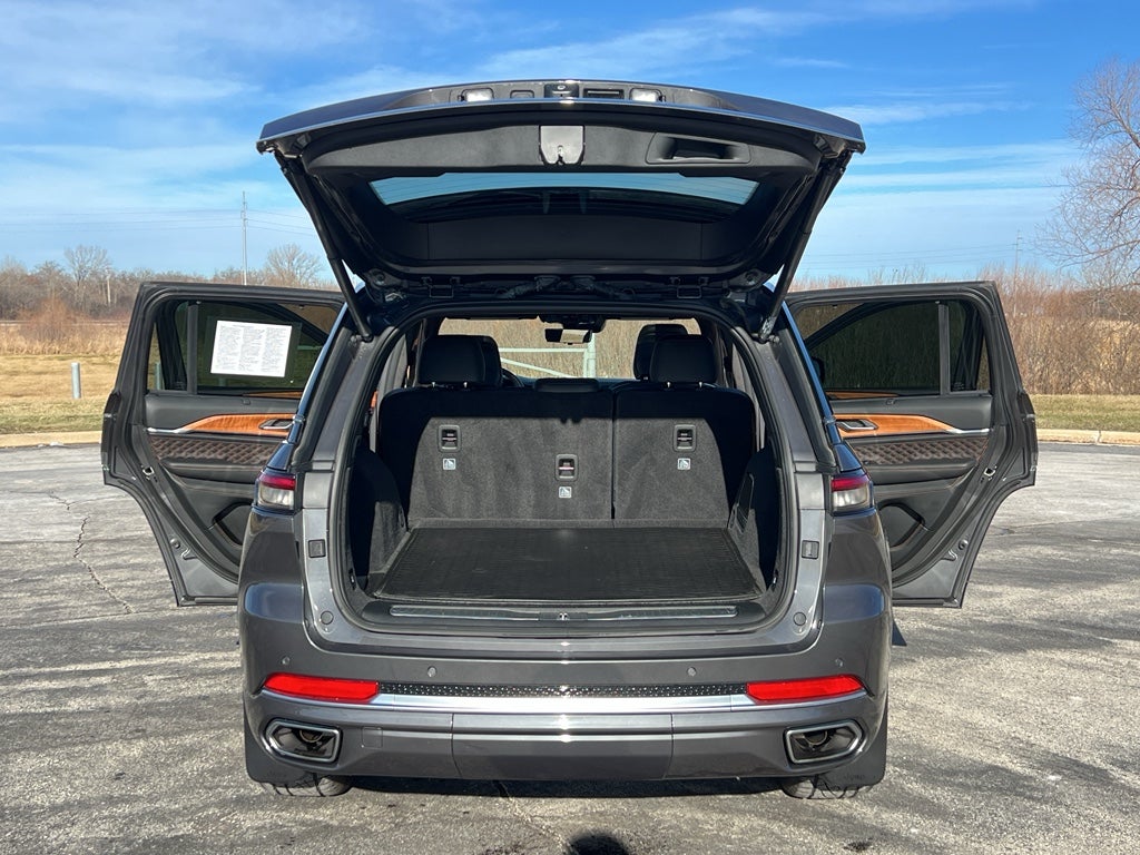 2022 Jeep Grand Cherokee Summit Reserve