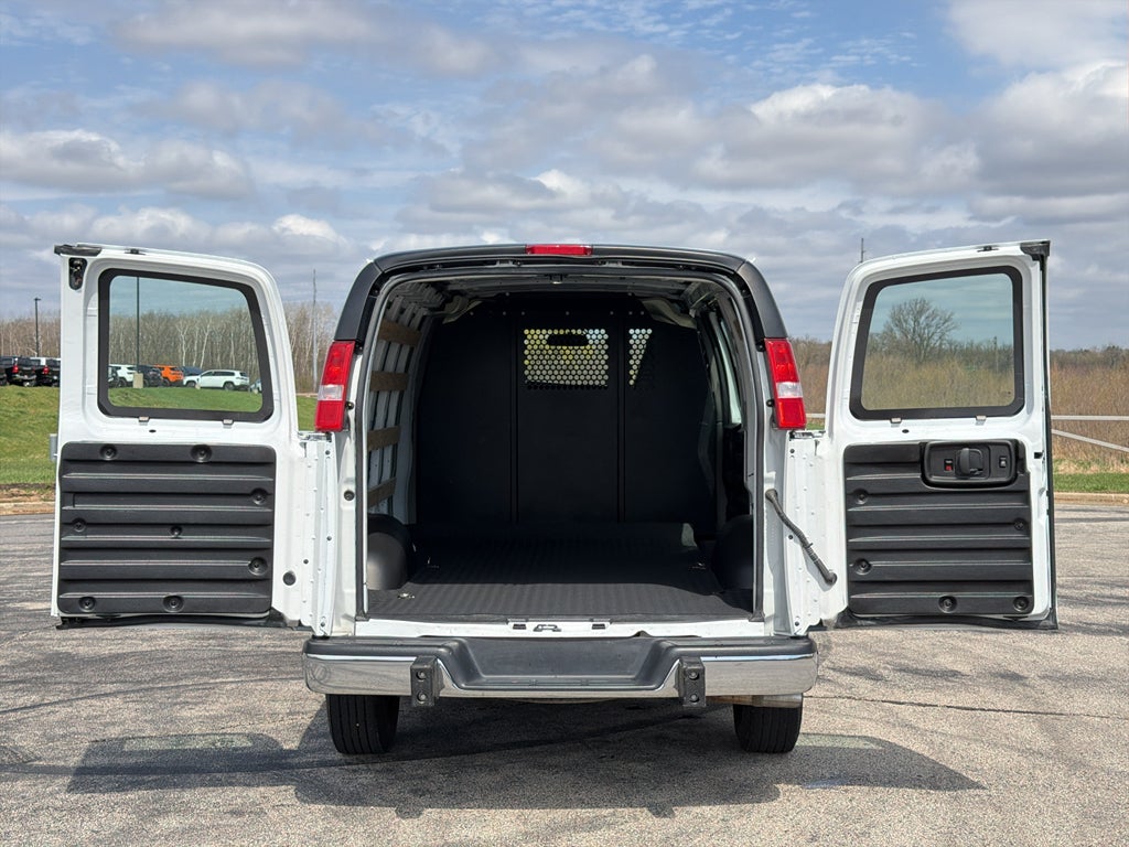 2024 Chevrolet Express Cargo 2500 WT
