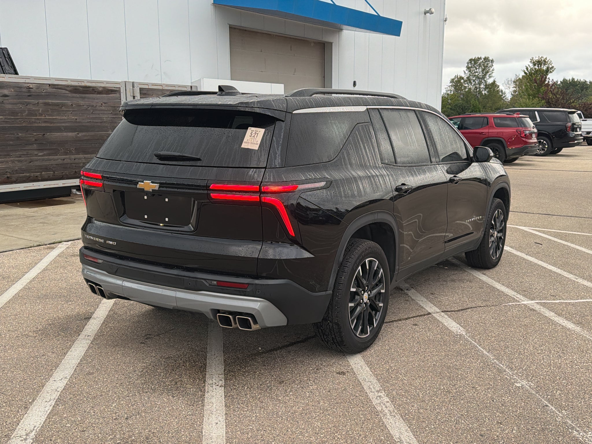 2025 Chevrolet Traverse LT