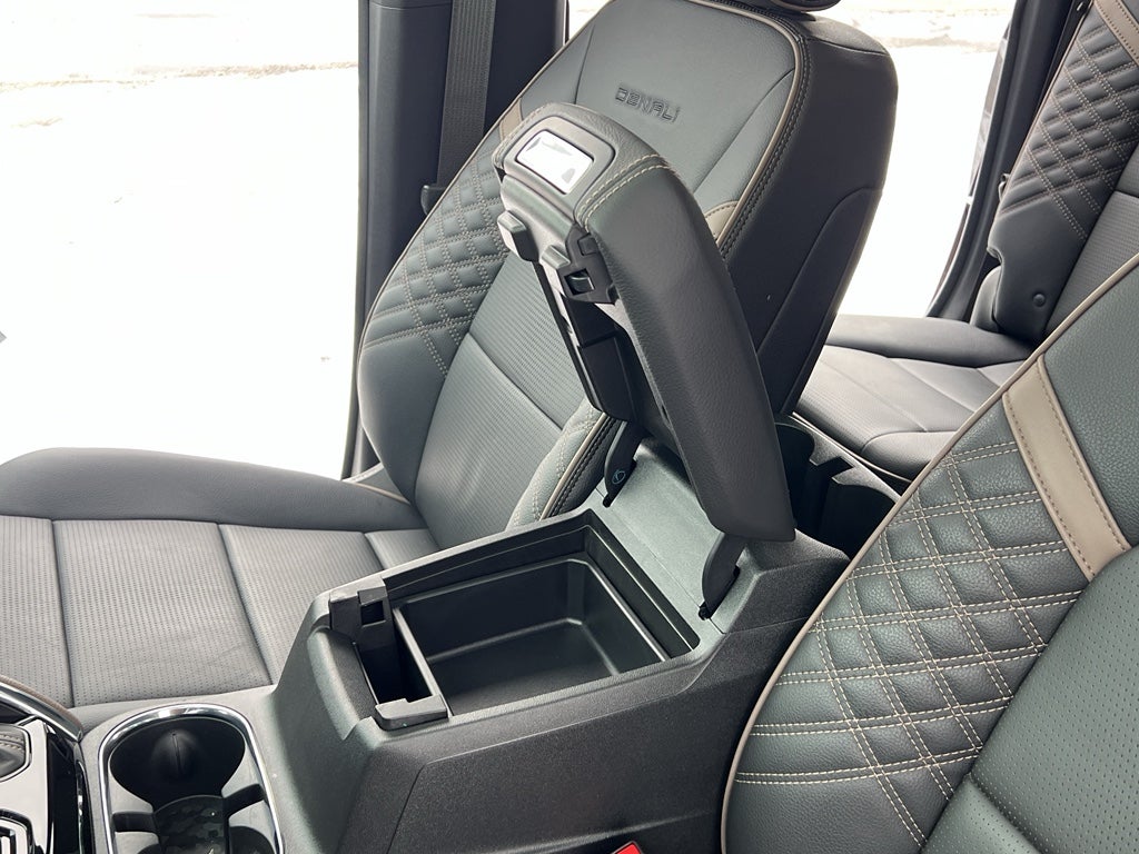 2024 GMC Canyon Denali