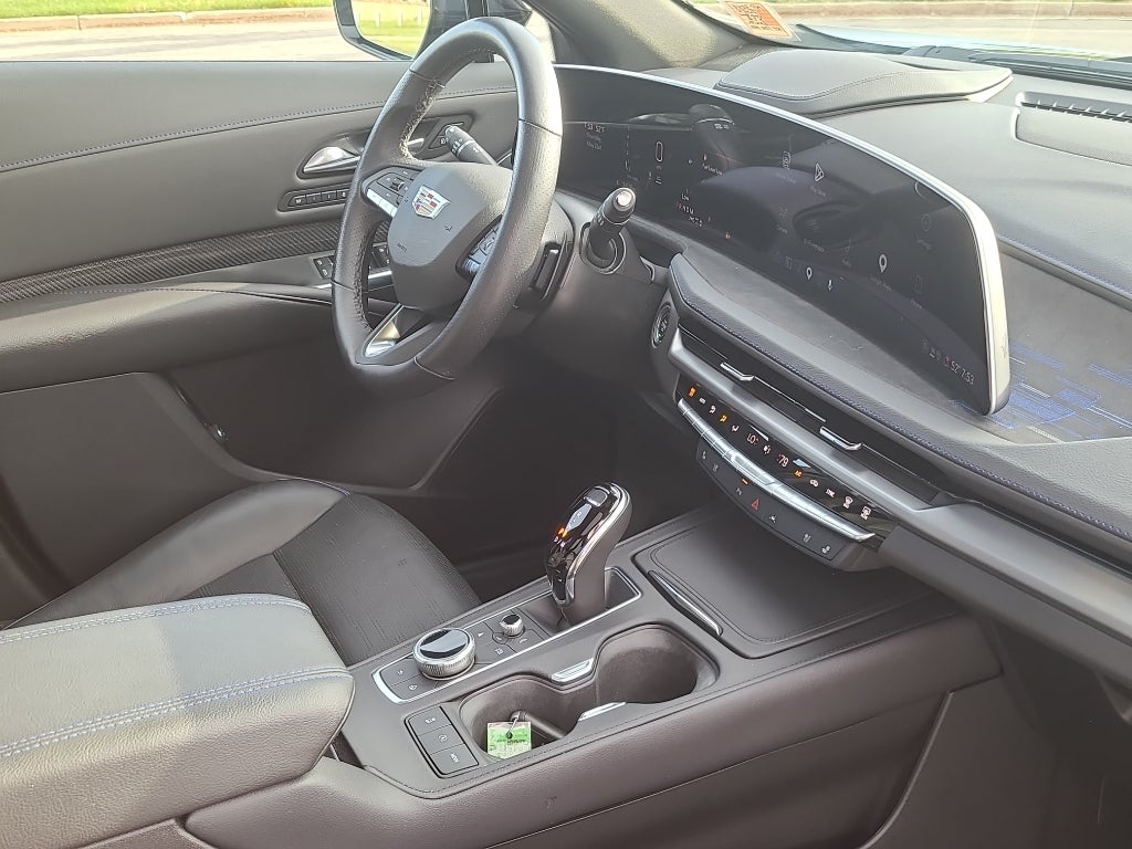 2024 Cadillac XT4 Sport