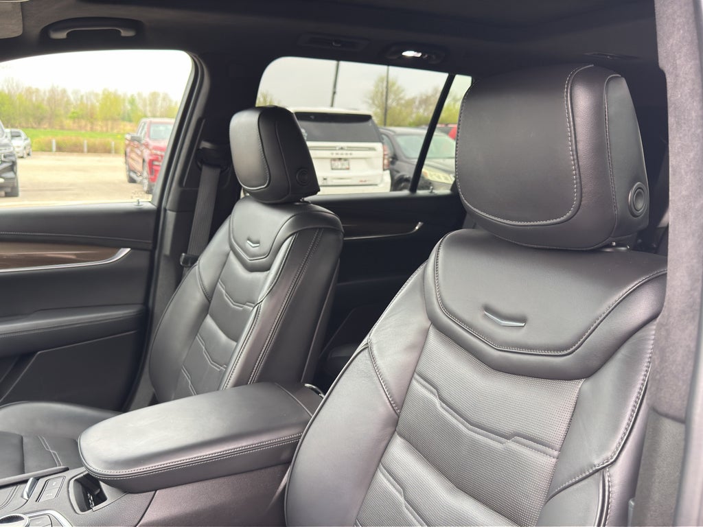 2022 Cadillac XT6 Premium Luxury