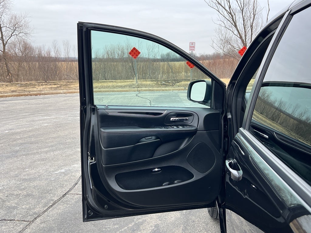 2020 Dodge Grand Caravan SE Plus