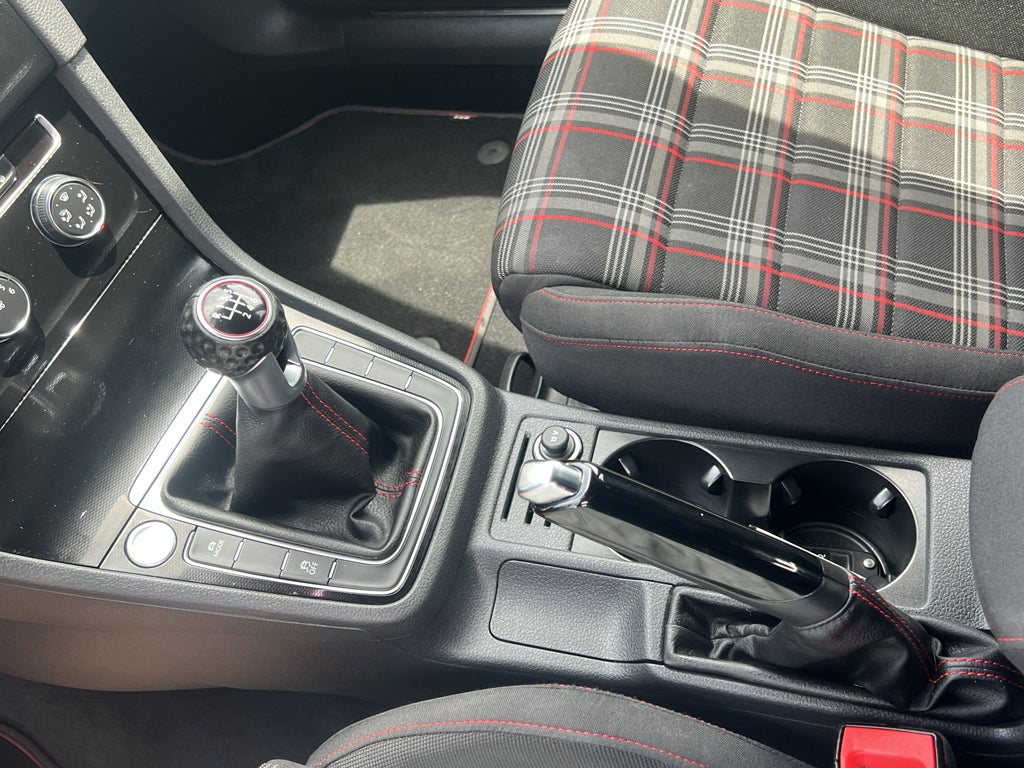 2017 Volkswagen Golf GTI S