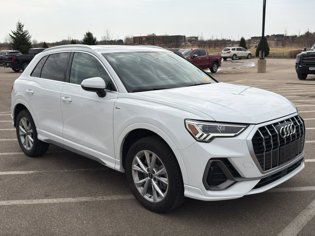 2024 Audi Q3 S line Premium