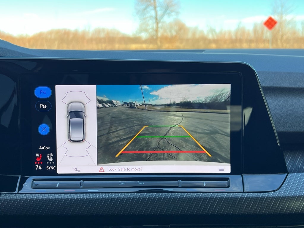 2023 Volkswagen Golf R BASE