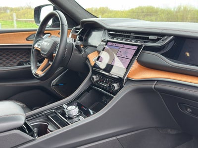 2023 Jeep Grand Cherokee L Summit Reserve w/Entertainment