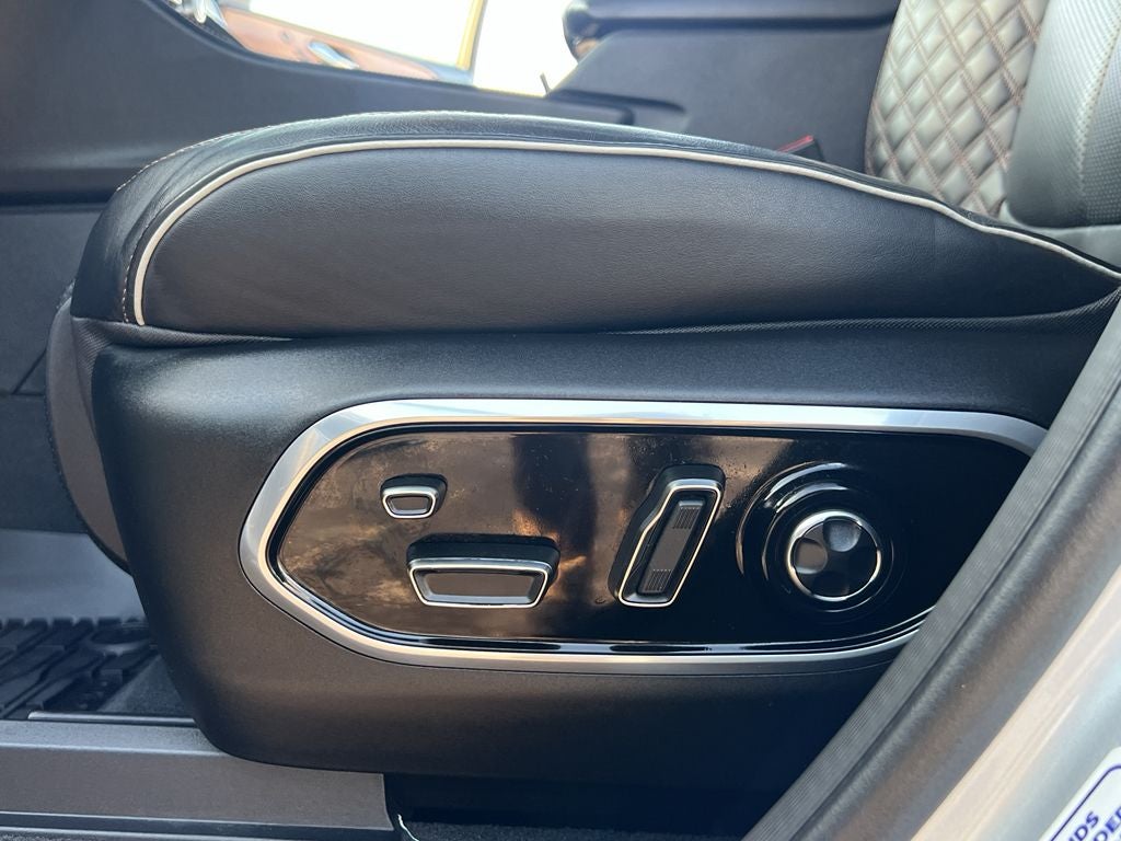 2022 Jeep Grand Cherokee L Summit Reserve