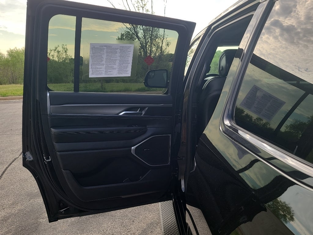 2024 Jeep Wagoneer Series II Carbide