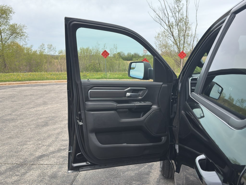 2025 RAM 1500 Big Horn w/Moonroof