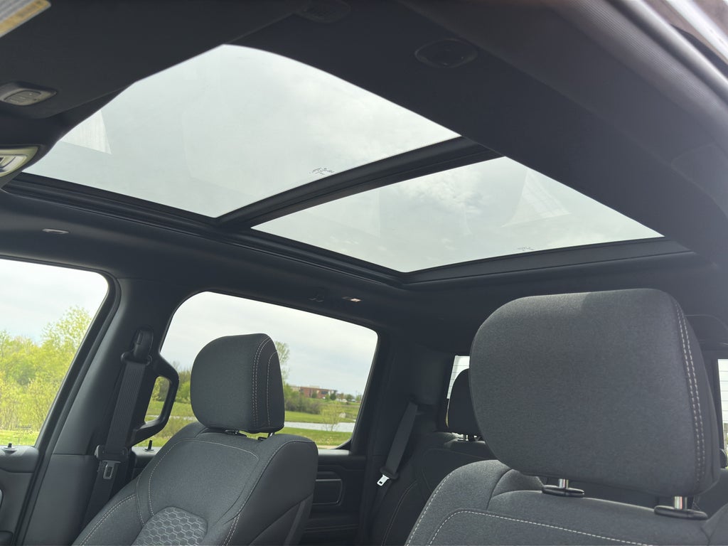 2025 RAM 1500 Big Horn w/Moonroof