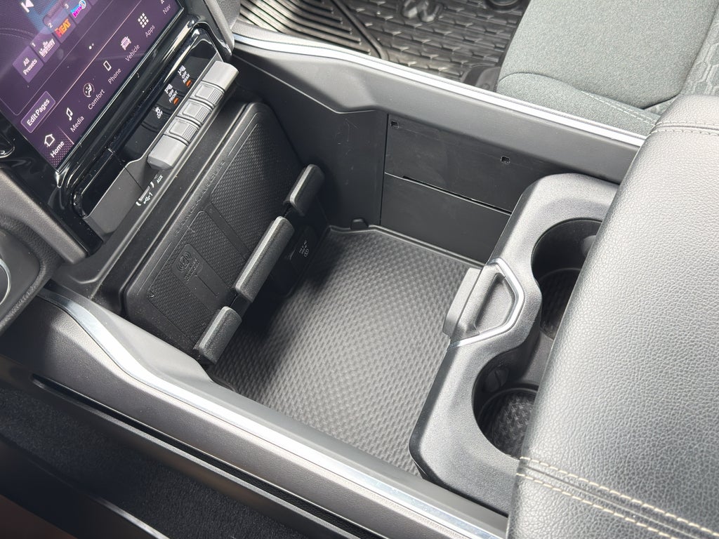 2025 RAM 1500 Big Horn w/Moonroof