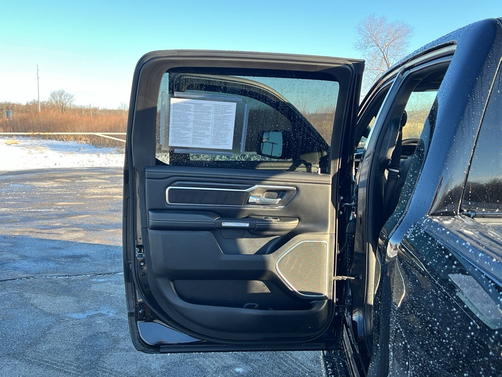 2023 RAM 1500 Laramie Night Edition w/Moonroof