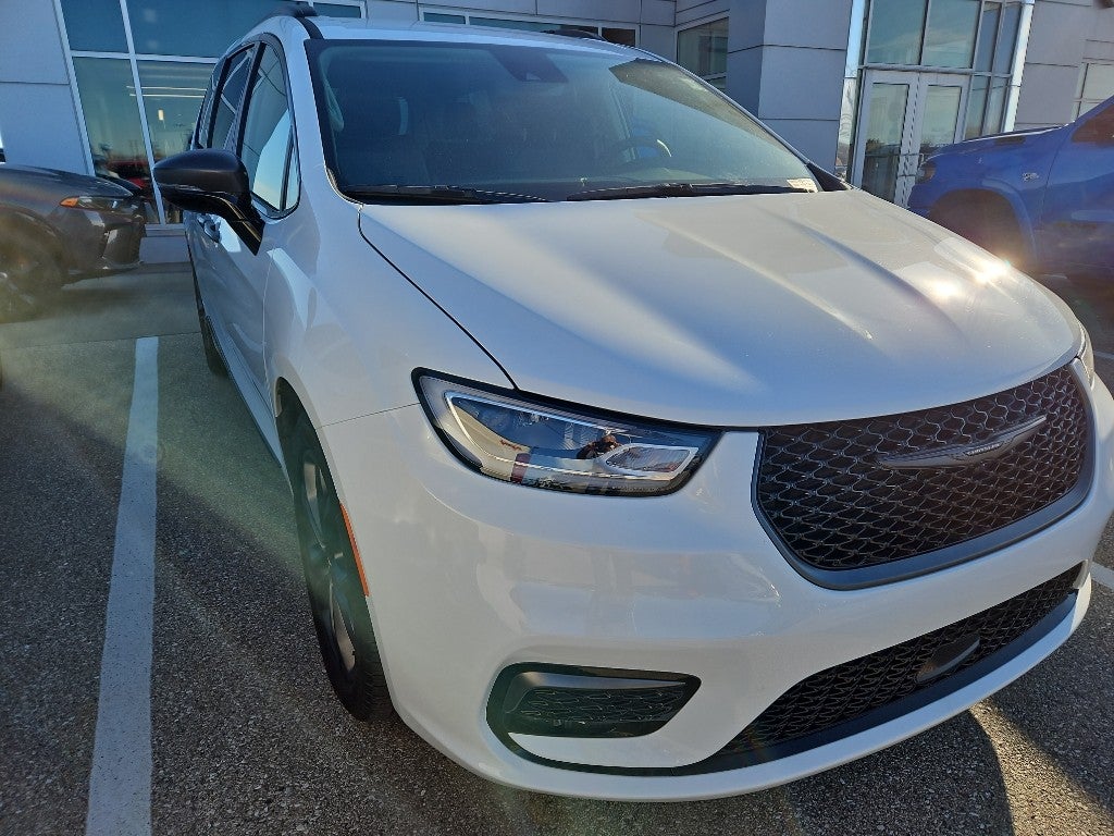 2024 Chrysler Pacifica Touring L Road Tripper