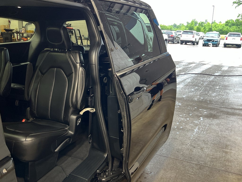 2026 Chrysler Pacifica Select Safety Sphere