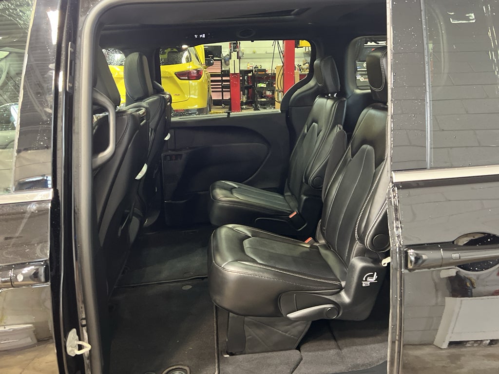 2026 Chrysler Pacifica Select Safety Sphere